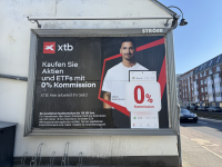 A billboard promoting an online ETF broker in Cologne. Photo: IO.