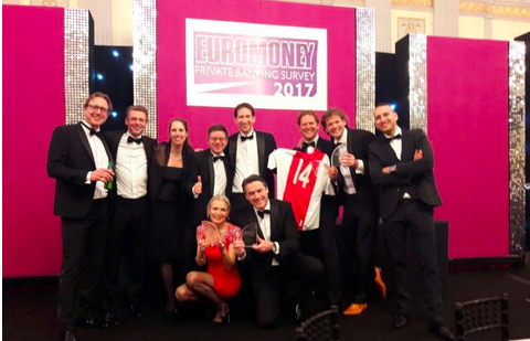 ABN AMro-bankiers vieren de 14e Award