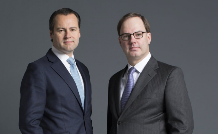 Willem de Vlugt en Charles Estourgie, EValuation