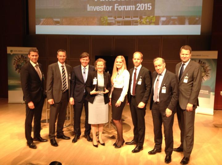 AIF Factor finalisten, winnaar Actic Blue's Catherine Robinson 4e van links