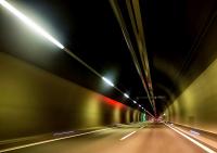 Lange tunnel