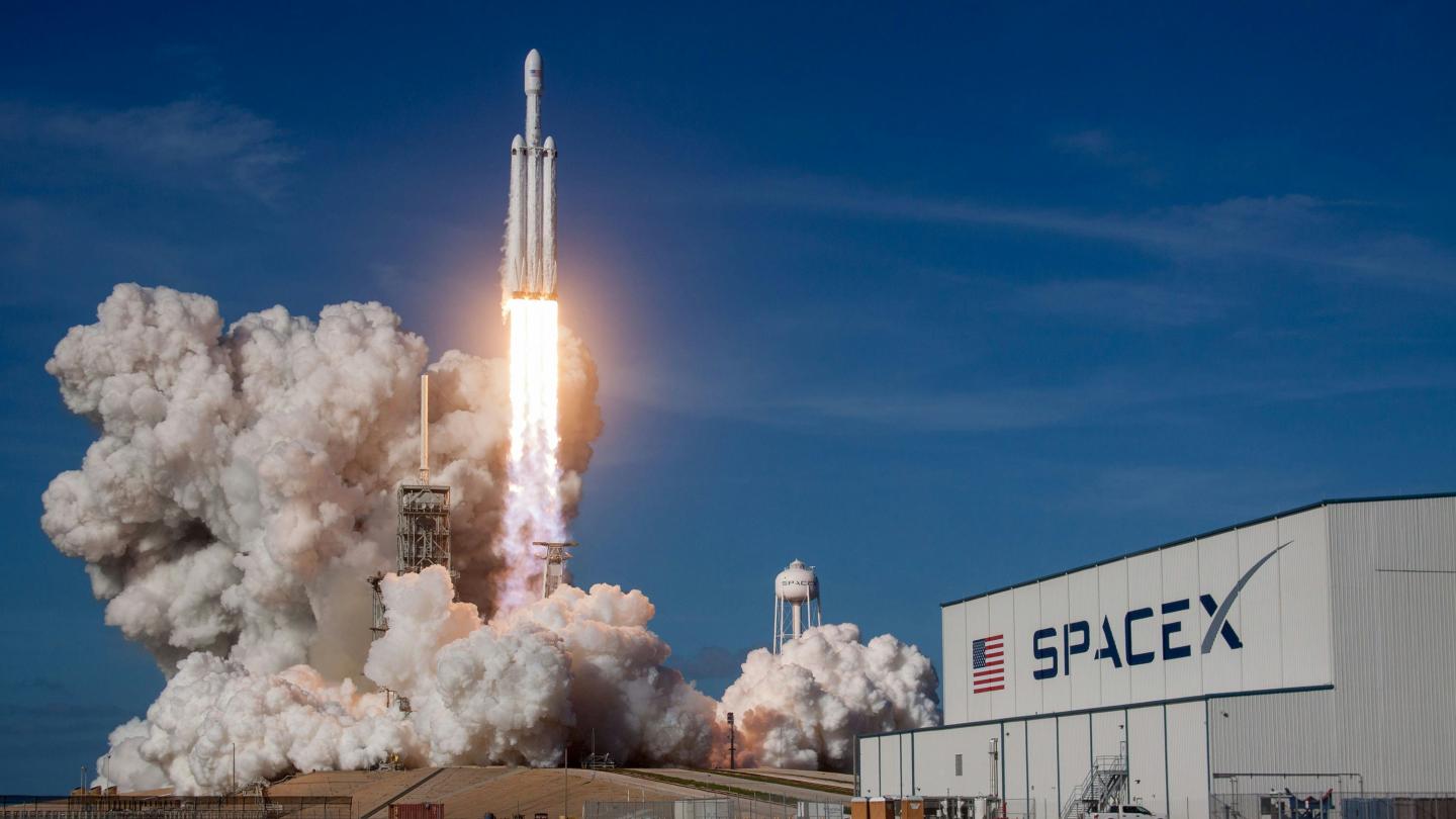 SpaceX Falcon Heavy demo mission in 2018 | Credit: SpaceX via Unsplash