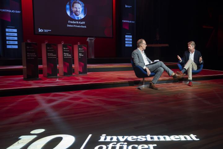 Rens de Jong (l) en Frederik Kalff (r) op Portfolio Day 2026. Foto: Sander Nieuwenhuys.