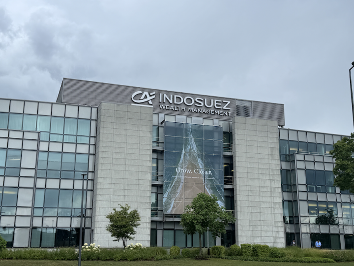 The DeGroof Petercam brand has disappeared from Luxembourg. The branding on its Luxembourg office was replaced by CA Indosuez this summer. Photo: IO.
