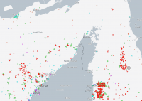 The red dots show ships waiting to cross the Strait of Hormuz Sunday evening. Image: MarineTraffic.