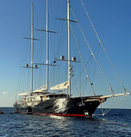 Koru, the superyacht owned by Amazon-founder Jeff Bezos. Photo: Wikimedia.