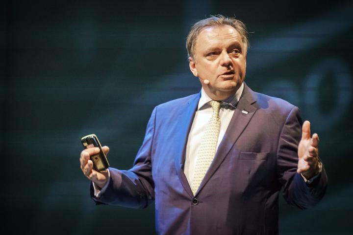 Neil Dwane, Allianz Global Investors
