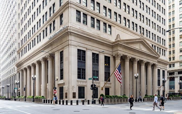 The Federal Reserve Bank of Chicago. Photo: Ajay Suresh, CC BY 2.0 via Wikimedia.