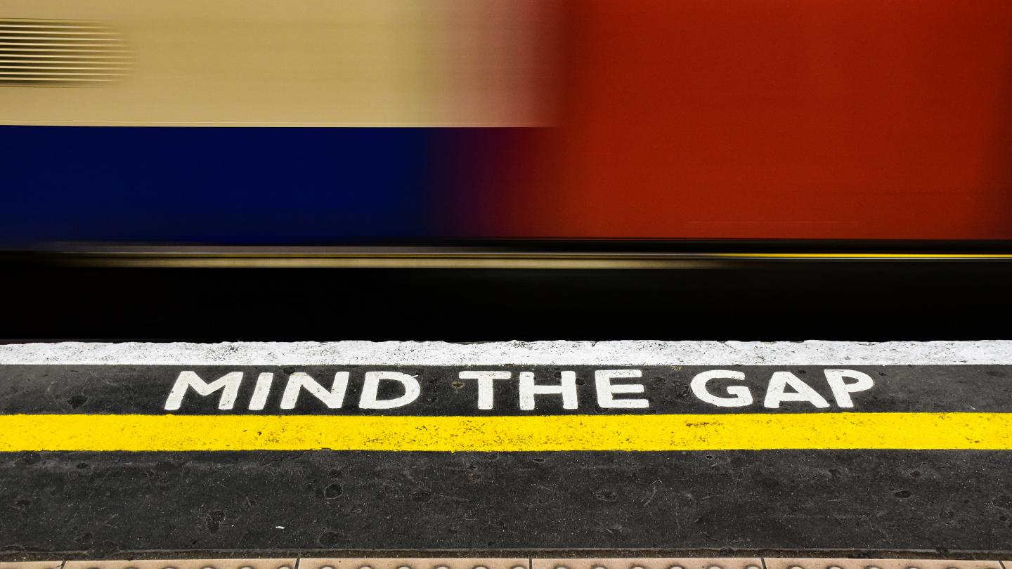 Mind the gap, foto door AXP Photography via Unsplash