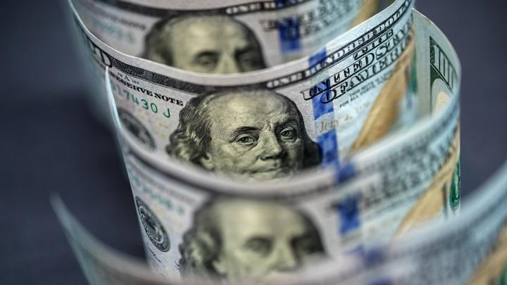 Analysis: no end in sight to euro weakness