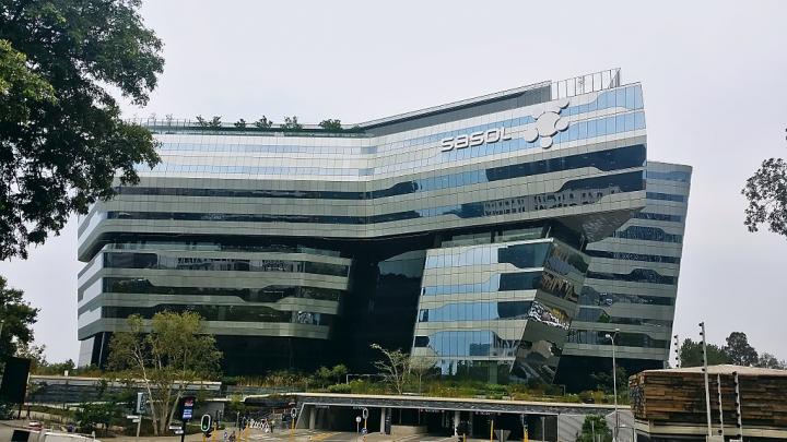Apex plans to hire 500 fund experts in Johannesburg