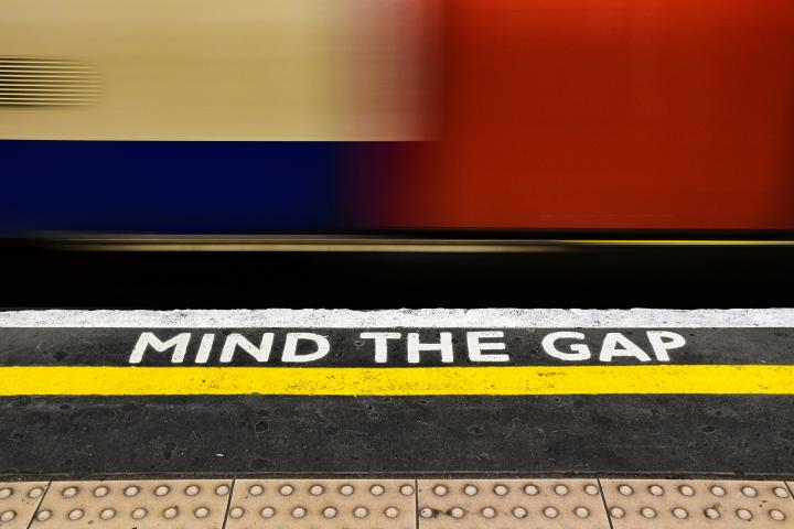 Mind the gap, foto door AXP Photography via Unsplash