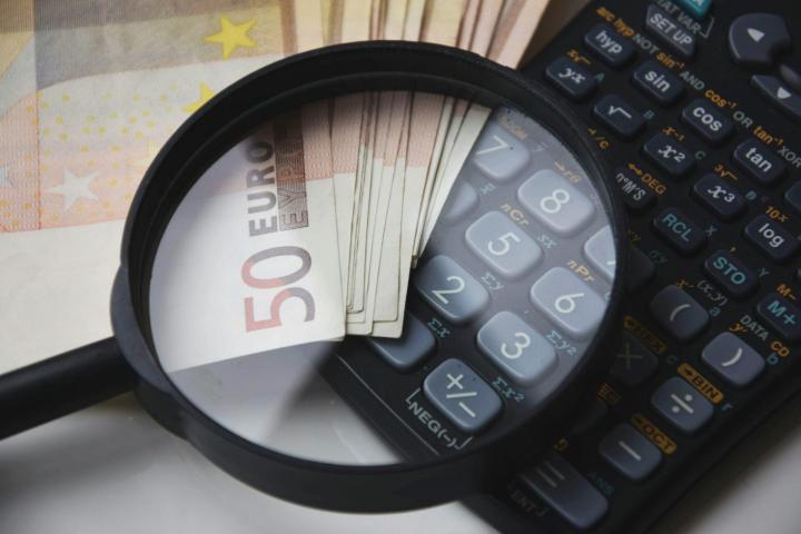geld onder de loep