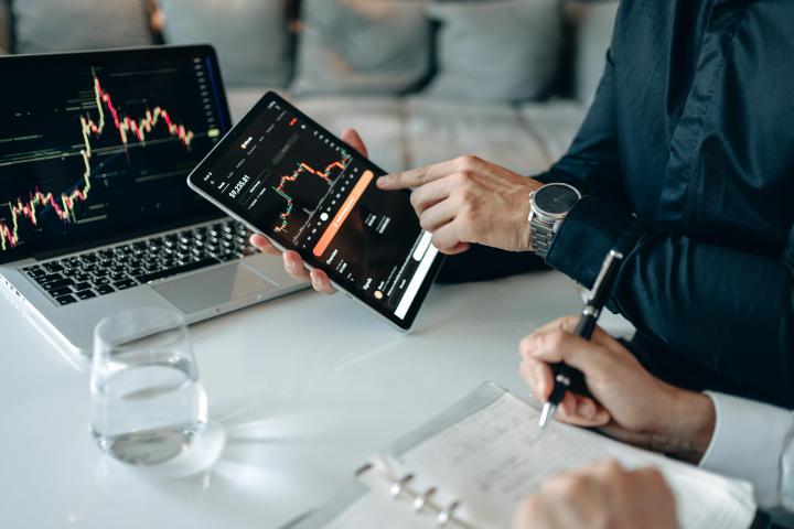 AlphaTrade Zone via Pexels