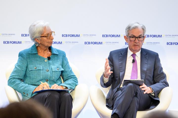ECB president Christine Lagarde and US Federal Reserve Chair Jerome Powell meeting at an ECB meeting in Portugal, June 2022. Photo: ECB.