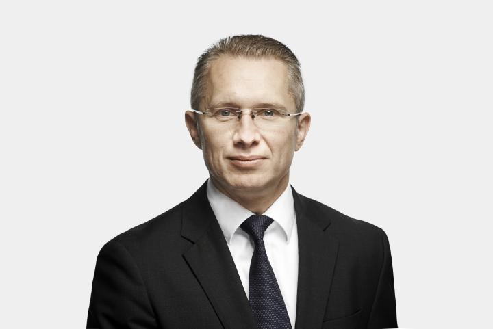 Adrien Daniel, Mainfirst