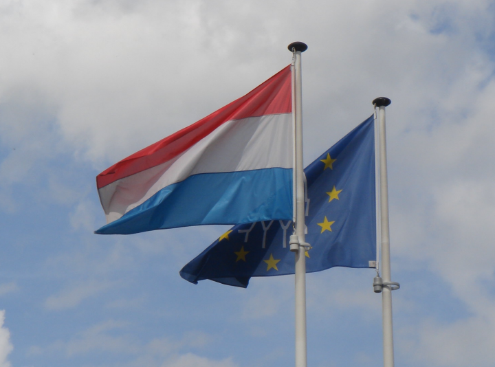 Luxembourg investment funds lost €831 billion during 2022