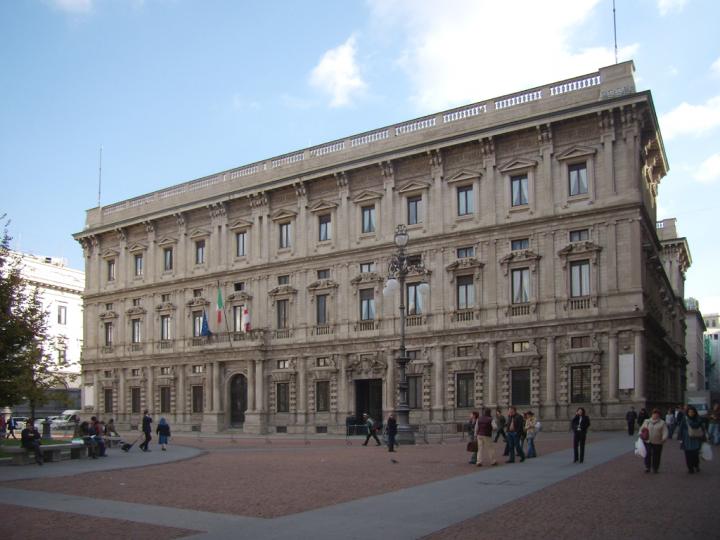 Alternative Luxembourg und helps Bill Gates finance his new hotel in Rome