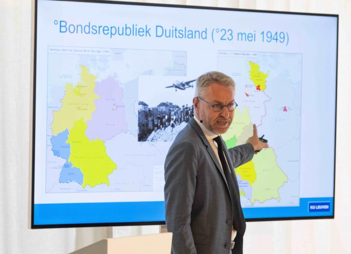 Prof Stephen Van Hecke addressing Investment Officer's 2022 Portfolio Day in Brussels. Photo: IO.