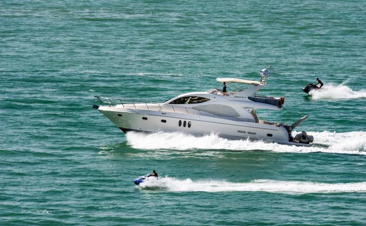 Jetski action boat