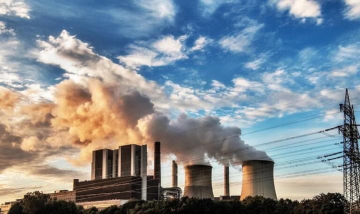 A coal plant in Germany. Image via RawPixel CC-BY-2.0.