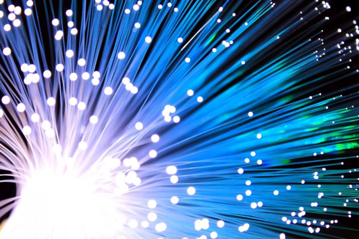 Fiber optic cable. Image via Wikimedia CC-BY-2.0